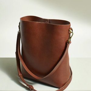 The Transport Bucket Bag, Soft Mahogany